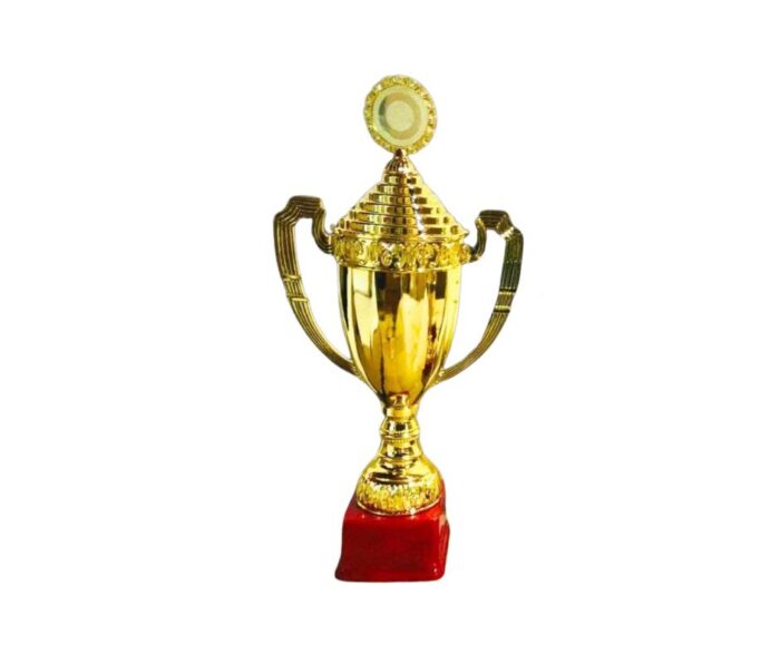 Trophy B 897