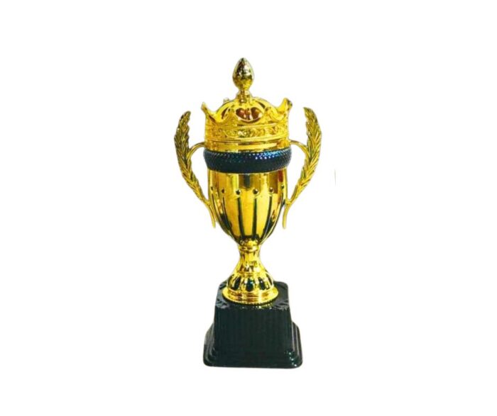 Trophy B 8996